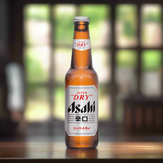Asahi Bier mit japanischem Hintergrund AI generiert