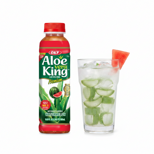 OKF Aloe Vera King Watermelon Flasche 500 ml mit Glas voll Aloe-Stückchen